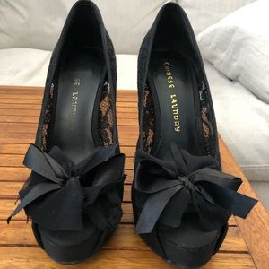Chinese laundry black Lacey heels.